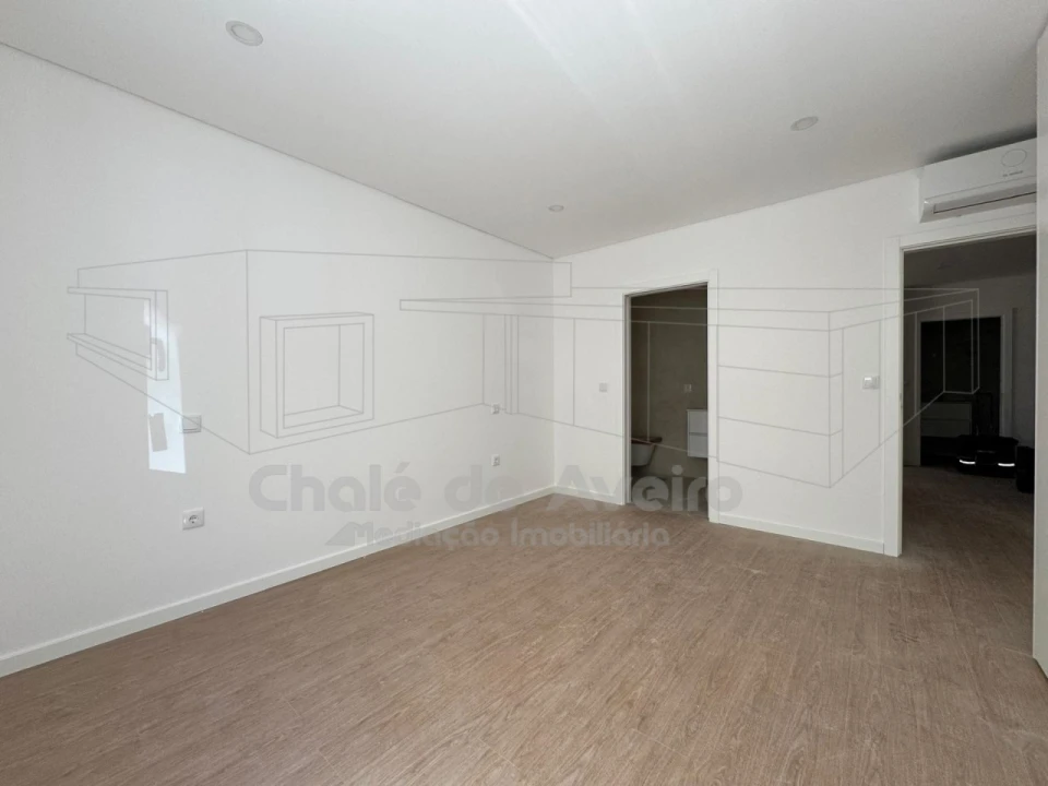 Apartamento T2 para Venda em Esgueira Foto 8