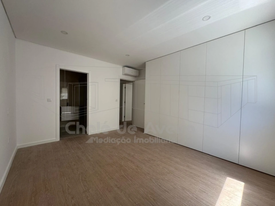 Apartamento T2 para Venda em Esgueira Foto 9