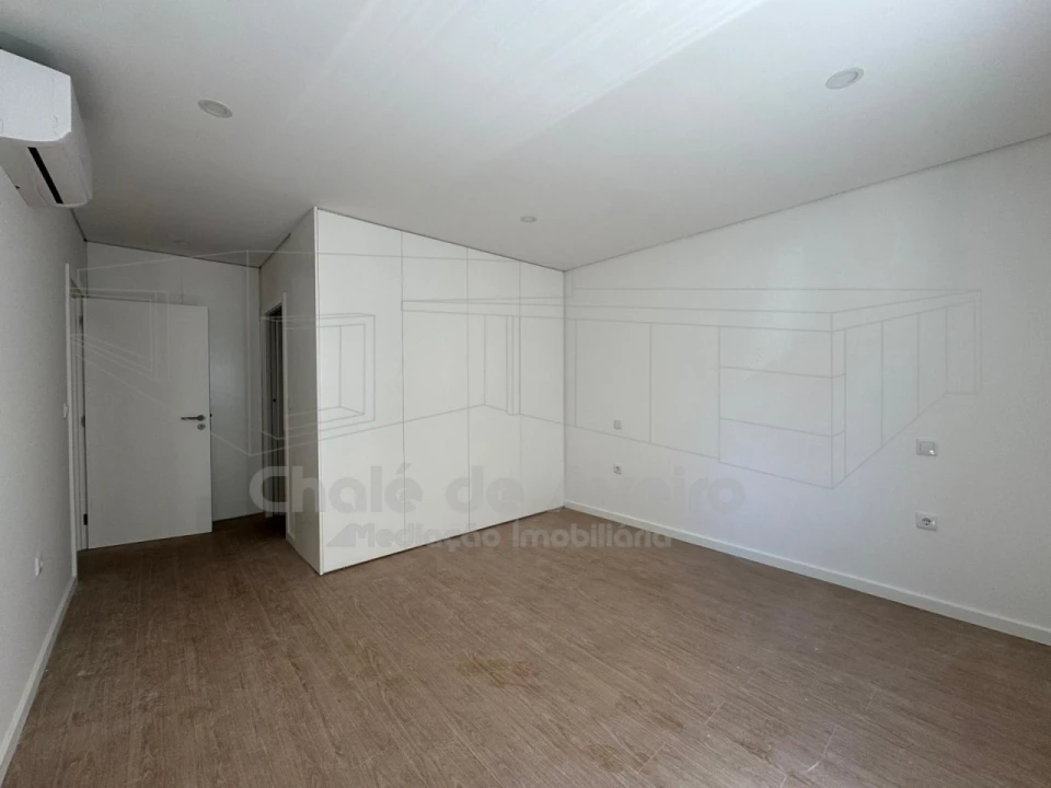 Apartamento T2 para Venda em Esgueira Foto 14