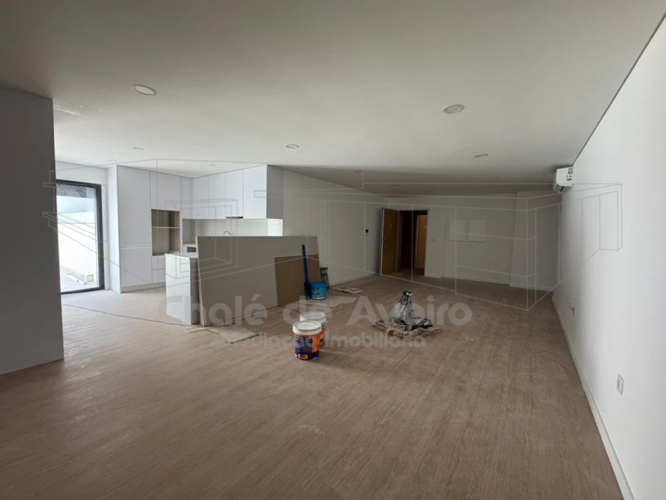 Apartamento T2 para Venda em Esgueira Foto 4