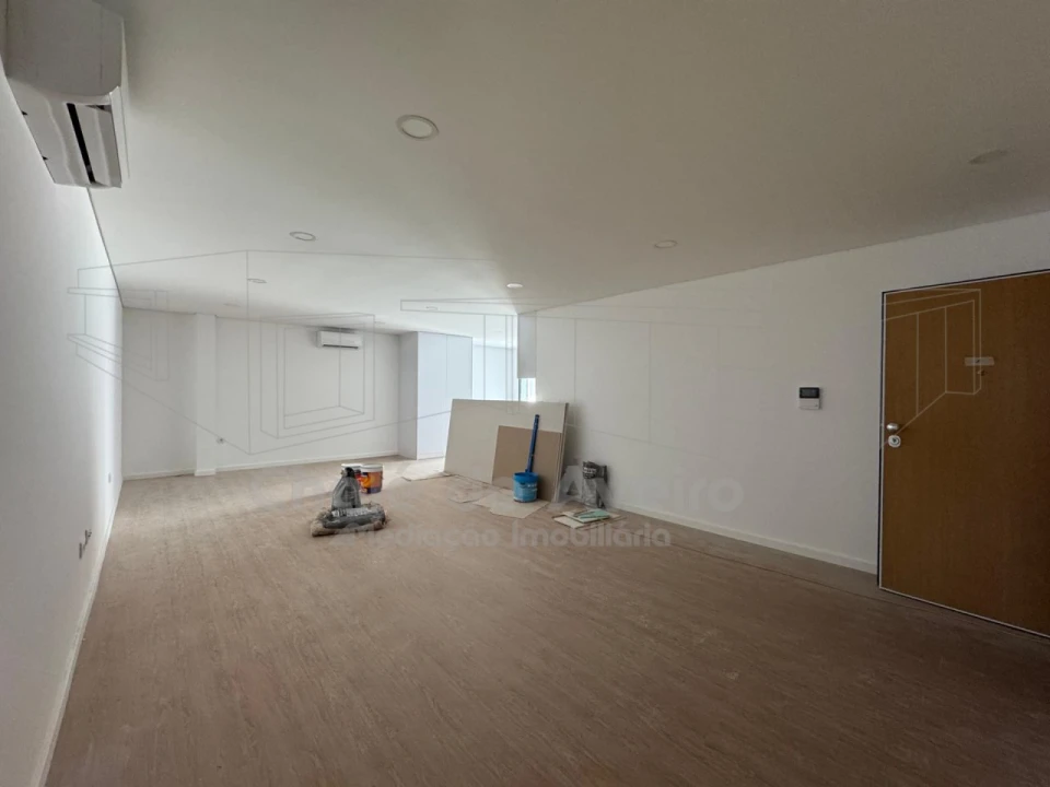 Apartamento T2 para Venda em Esgueira Foto 6