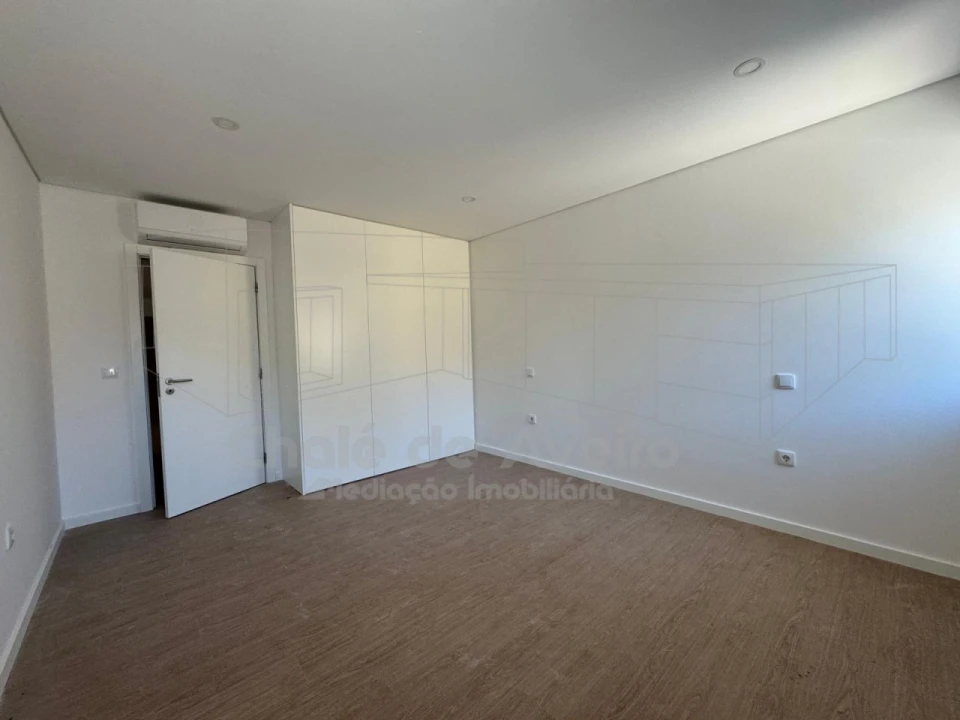 Apartamento T2 para Venda em Esgueira Foto 8
