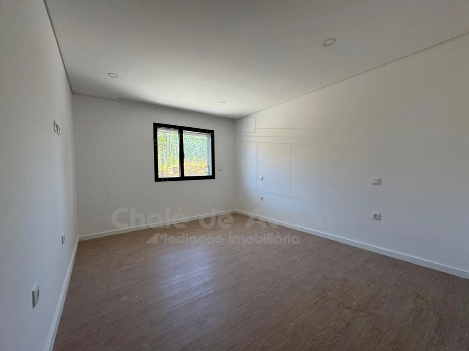Apartamento T2 para Venda em Esgueira Foto 9