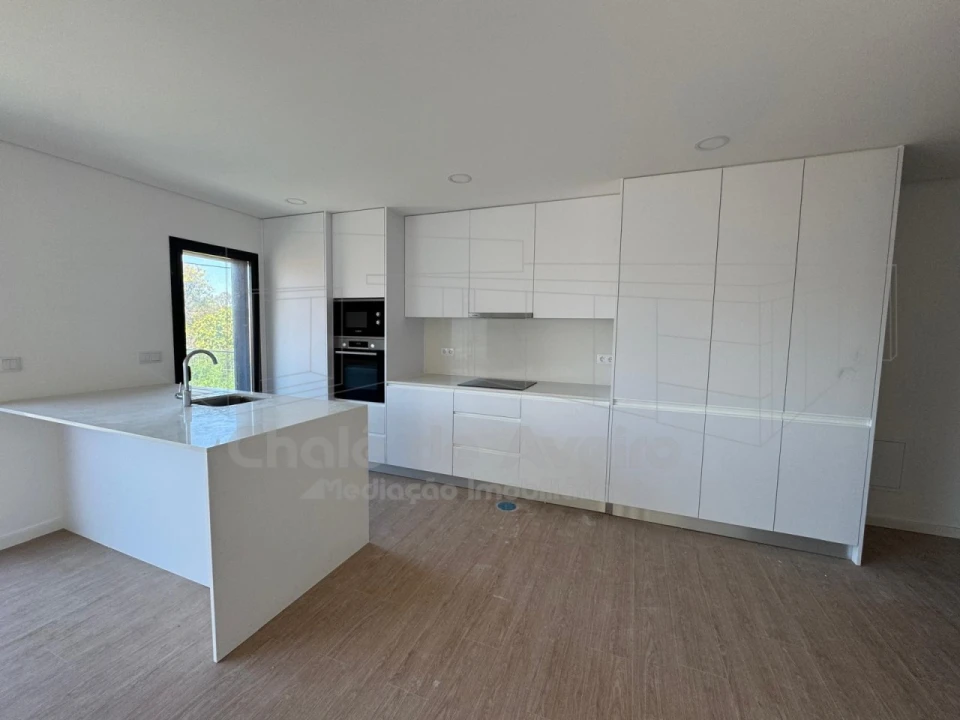 Apartamento T3 para Venda em Esgueira Foto 1