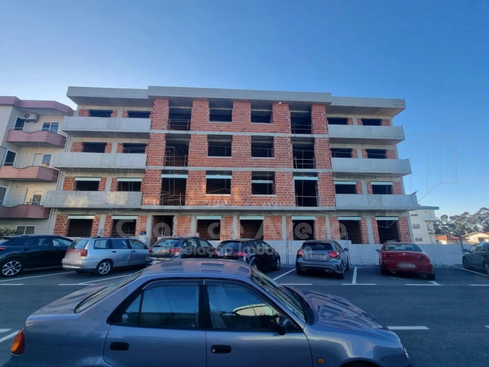 Apartamento T2 para Venda em O. Azeméis, Riba-Ul, Ul, Macinhata Seixa, Madail Foto 3
