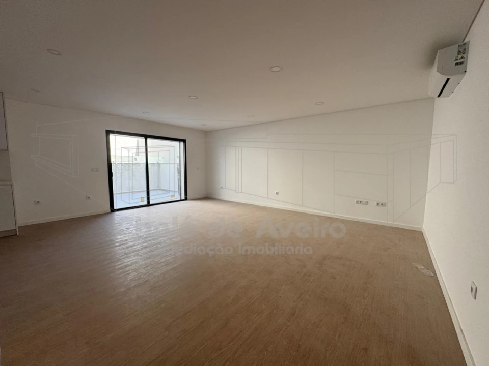 Apartamento T2 para Venda em Esgueira Foto 8