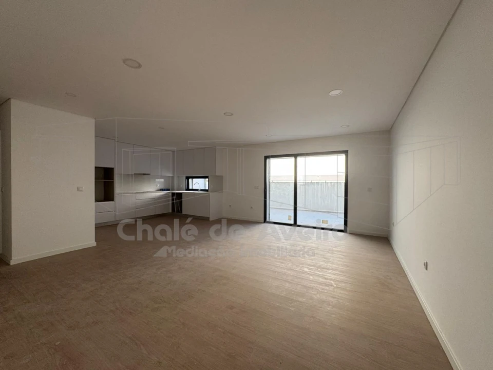 Apartamento T2 para Venda em Esgueira Foto 5