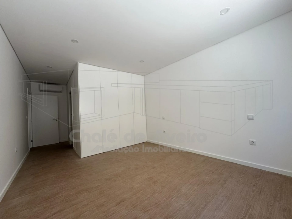 Apartamento T2 para Venda em Esgueira Foto 9