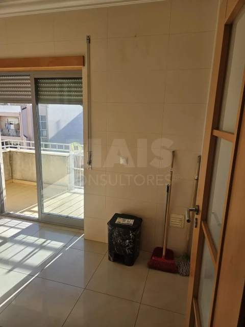 Apartamento T3 para Venda em Cadaval e Pêro Moniz
