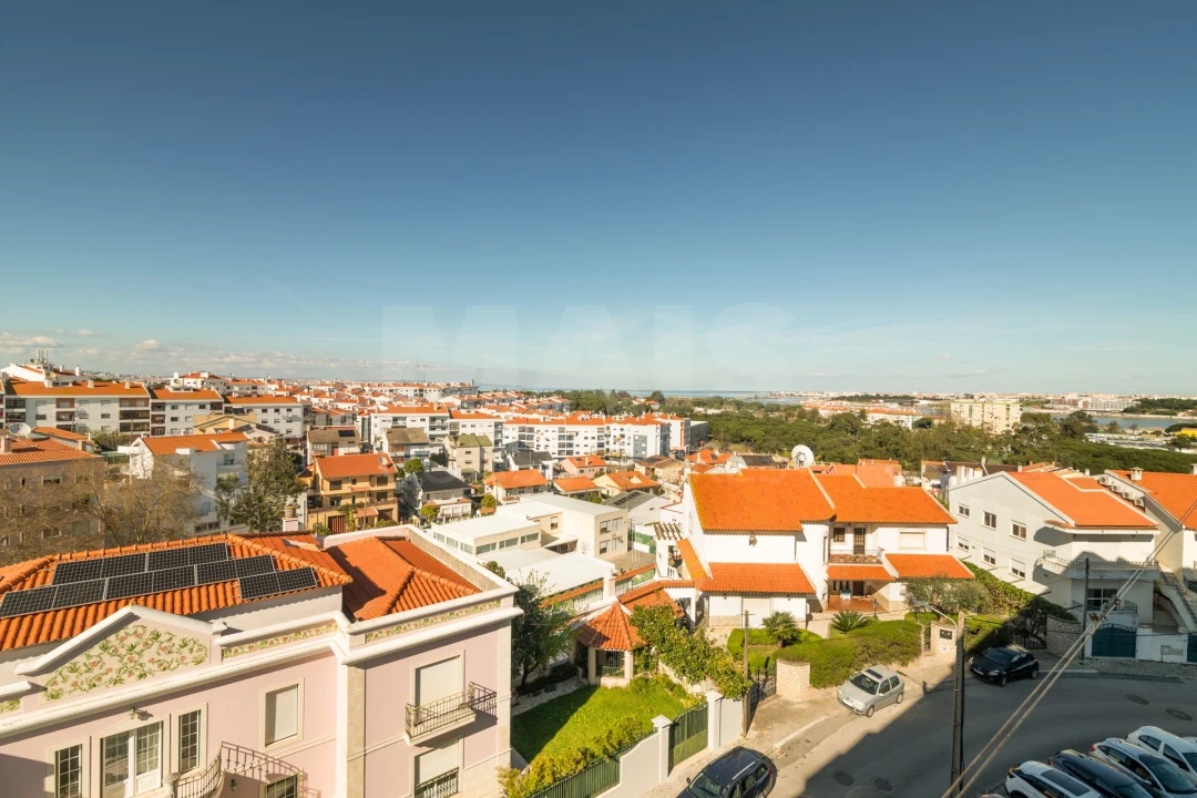 Apartamento T3 para Venda em Amora Foto 1