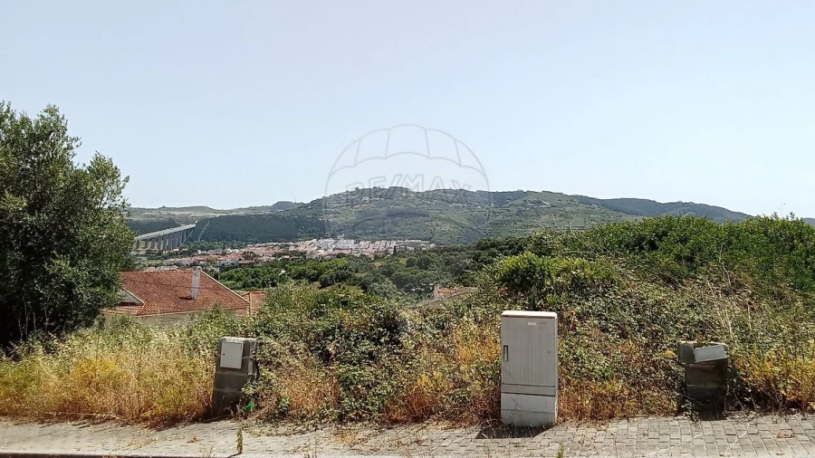 Terreno para Venda em Loures