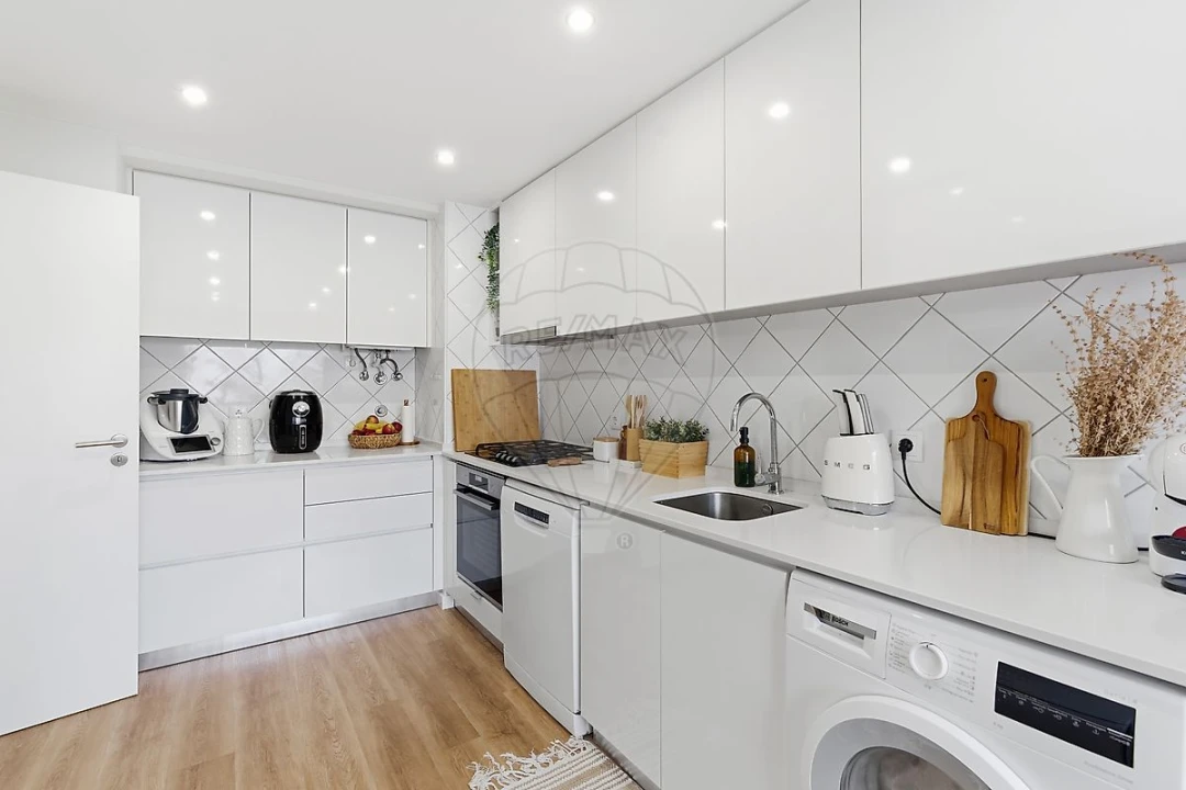 Apartamento T3 para Venda em Caparica e Trafaria Foto 5