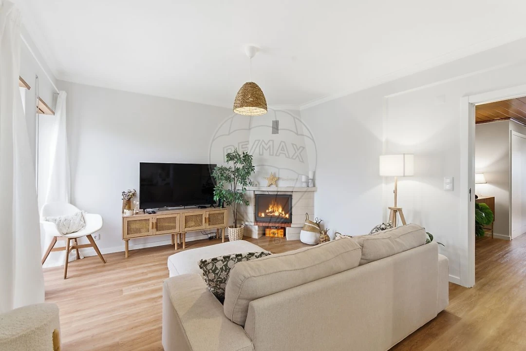 Apartamento T3 para Venda em Caparica e Trafaria Foto 3