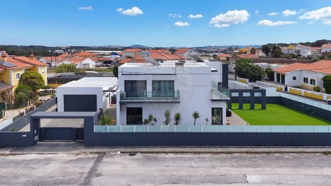 Moradia T4 para Venda em Silveira