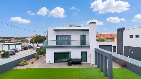 Moradia T4 para Venda em Silveira
