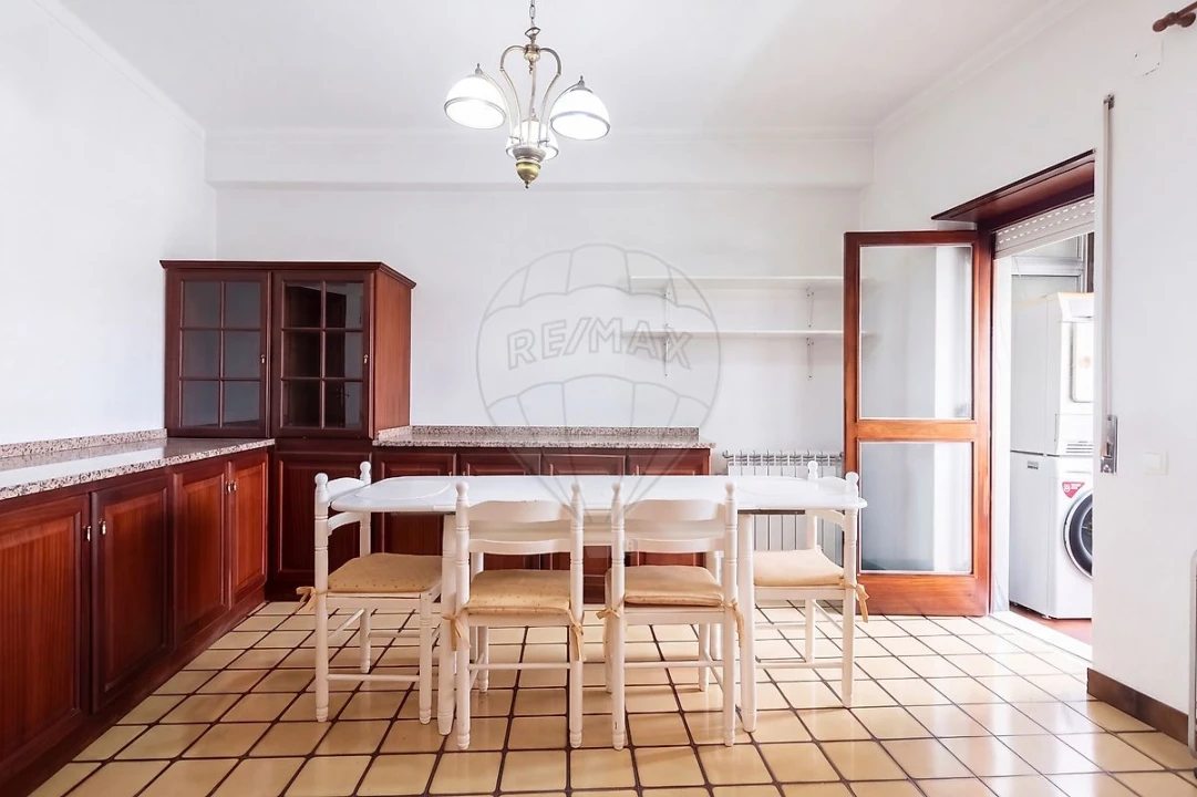 Apartamento T5 para Venda em Santa Maria, São Pedro e Matacães Foto 9