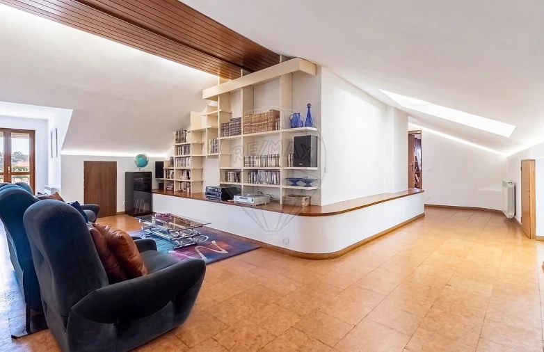 Apartamento T5 para Venda em Santa Maria, São Pedro e Matacães Foto 21