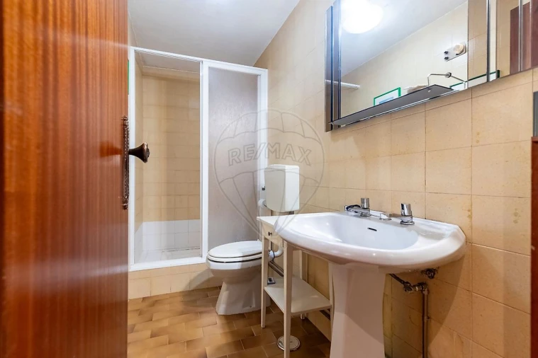 Apartamento T5 para Venda em Santa Maria, São Pedro e Matacães Foto 11