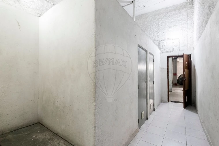 Apartamento T5 para Venda em Santa Maria, São Pedro e Matacães Foto 29