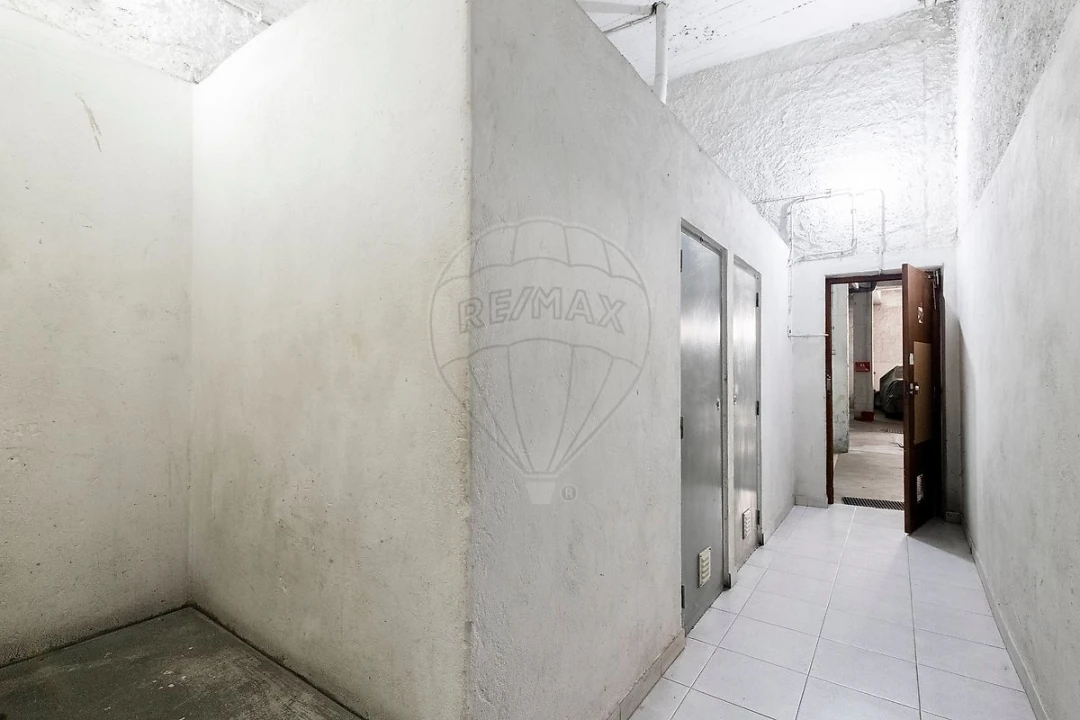 Apartamento T5 para Venda em Santa Maria, São Pedro e Matacães Foto 29