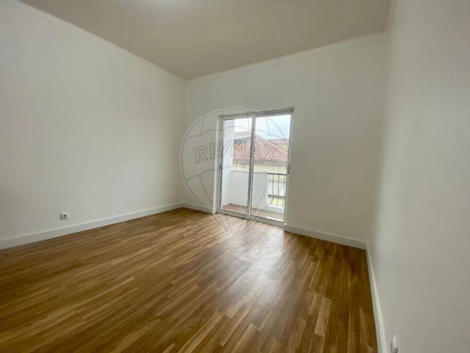 Apartamento T1 para Arrendamento em Marvila, Ribeira Santarém, São Salvador, São Nicolau Foto 1