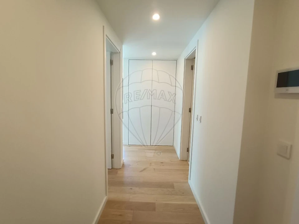 Apartamento T1 para Arrendamento em Avenidas Novas Foto 17