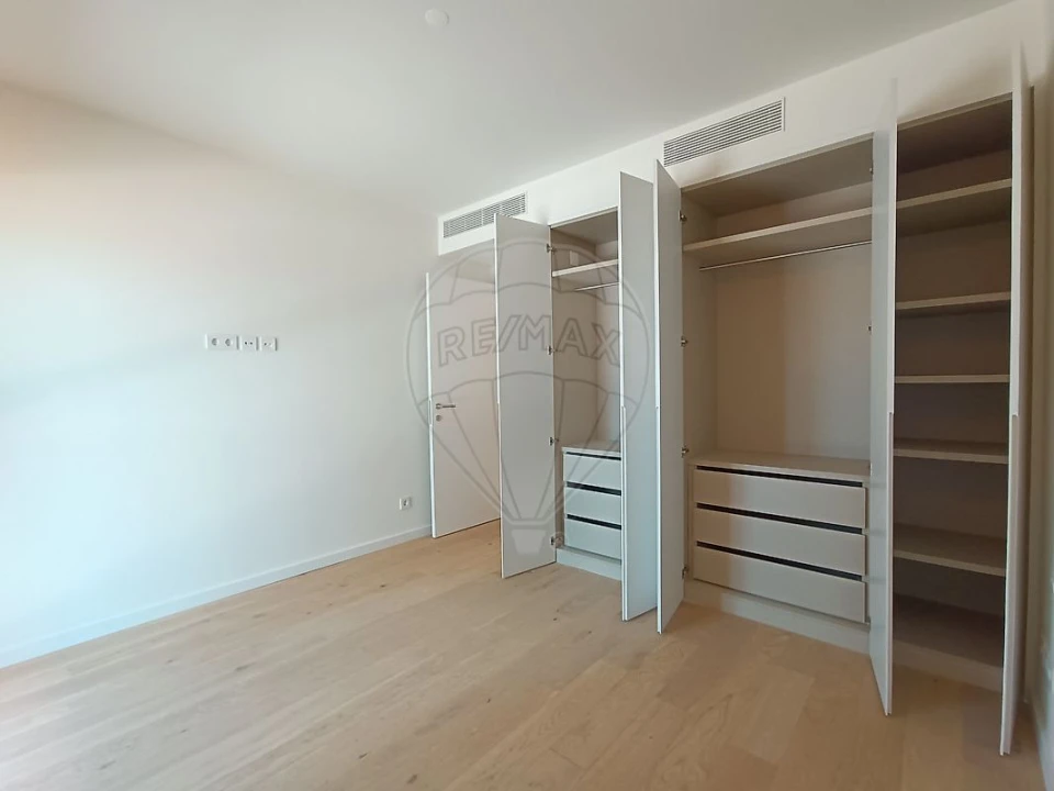 Apartamento T1 para Arrendamento em Avenidas Novas Foto 20