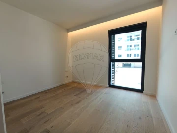 Apartamento T1 para Arrendamento em Avenidas Novas