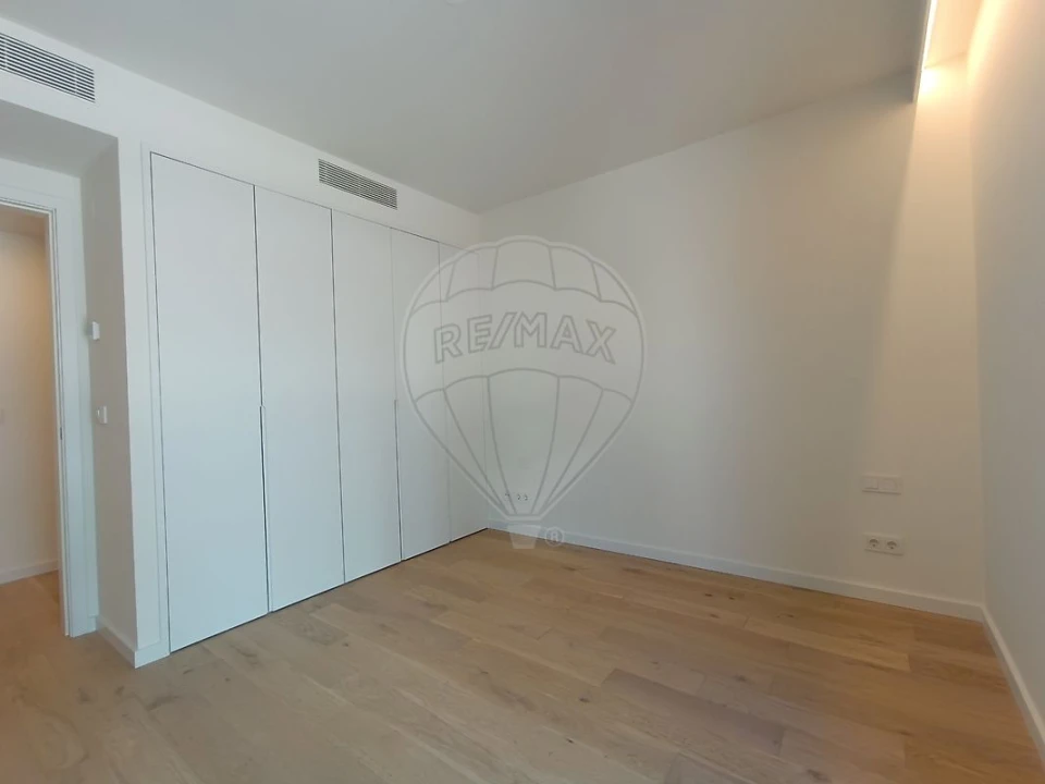 Apartamento T1 para Arrendamento em Avenidas Novas Foto 22