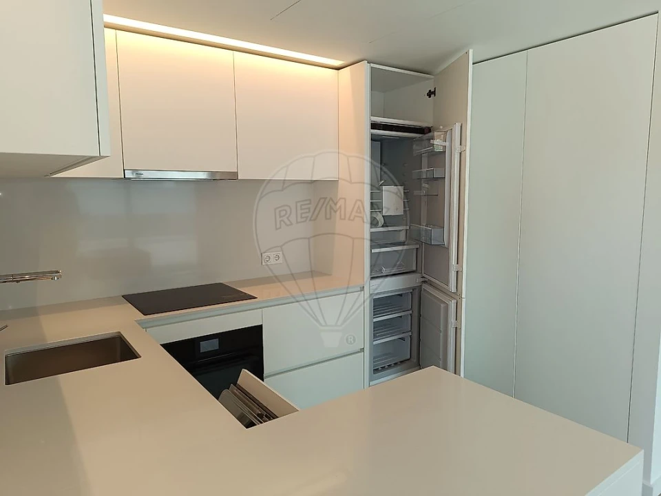 Apartamento T1 para Arrendamento em Avenidas Novas Foto 2