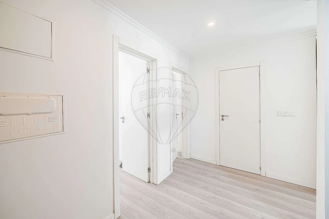 Apartamento T2 para Venda em Odivelas Foto 19