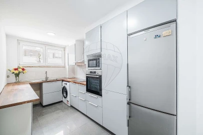 Apartamento T2 para Venda em Odivelas