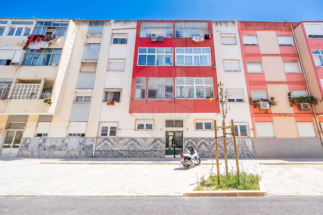 Apartamento T2 para Venda em Odivelas Foto 4