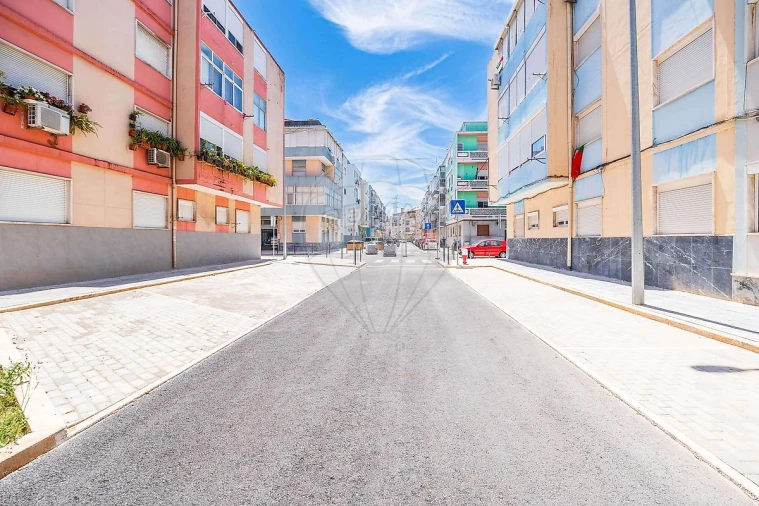 Apartamento T2 para Venda em Odivelas Foto 7