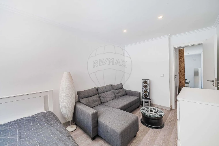 Apartamento T2 para Venda em Odivelas Foto 28