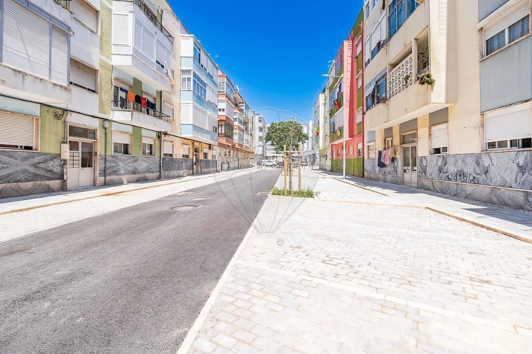 Apartamento T2 para Venda em Odivelas Foto 6