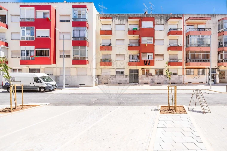 Apartamento T2 para Venda em Odivelas Foto 11