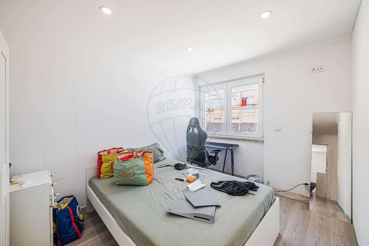 Apartamento T2 para Venda em Odivelas Foto 16
