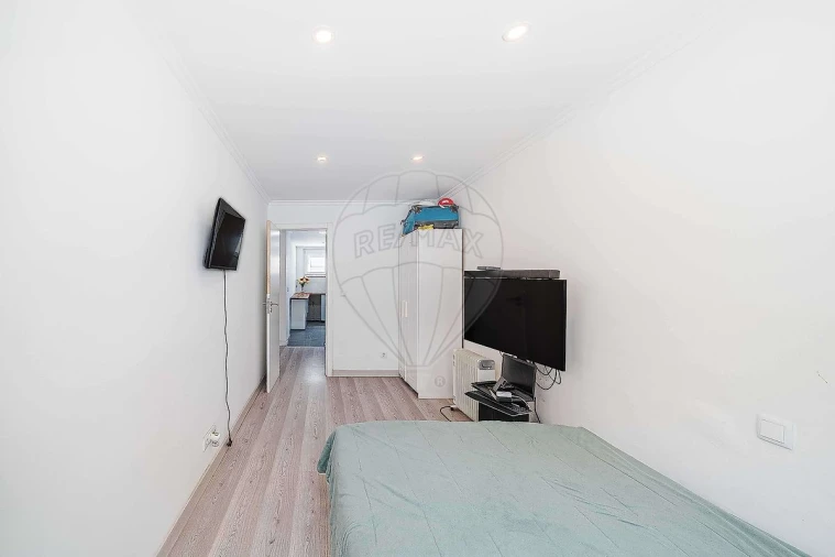 Apartamento T2 para Venda em Odivelas Foto 30