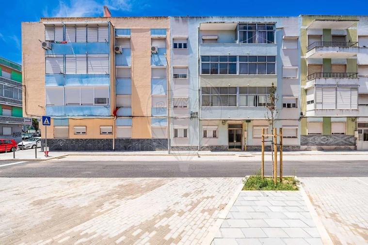 Apartamento T2 para Venda em Odivelas Foto 12