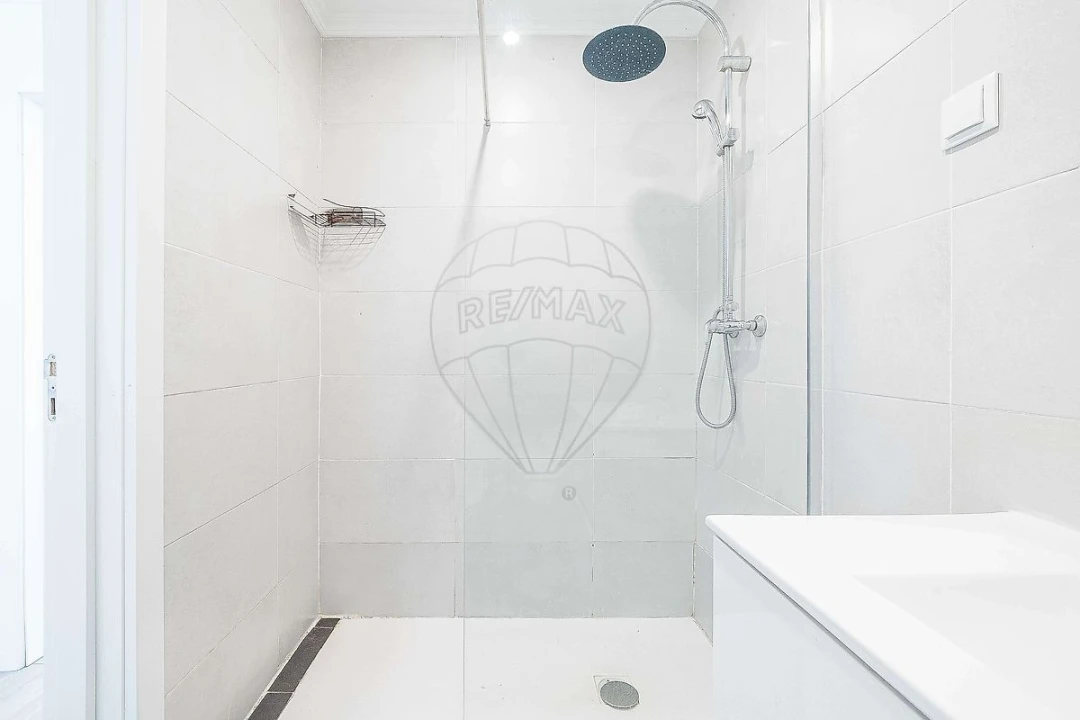 Apartamento T2 para Venda em Odivelas Foto 22