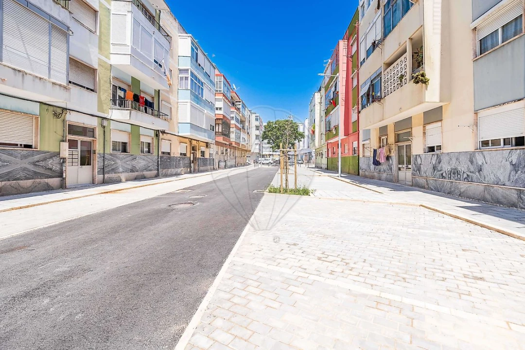 Apartamento T2 para Venda em Odivelas Foto 6