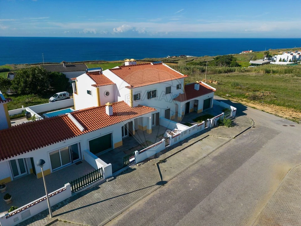 Moradia T5 para Venda em Santo Isidoro Foto 5