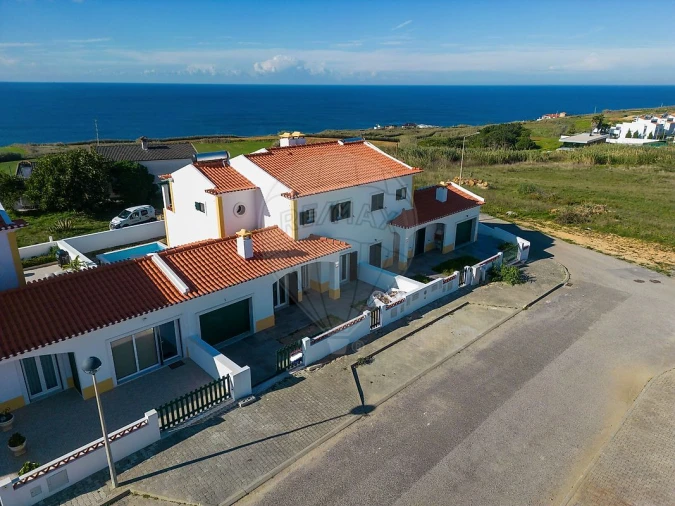 Moradia T5 para Venda em Santo Isidoro Foto 5