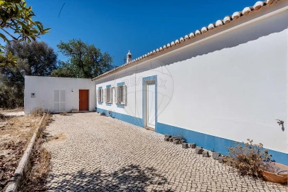 Moradia T2 para Venda em Mexilhoeira Grande