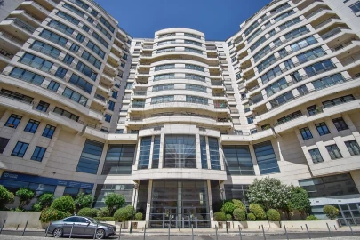 Apartamento T5 para Venda em Campolide