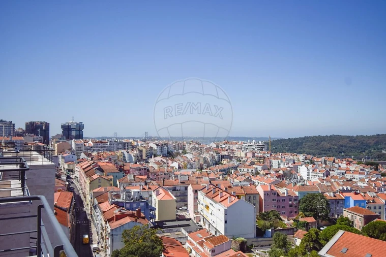 Apartamento T5 para Venda em Campolide Foto 35