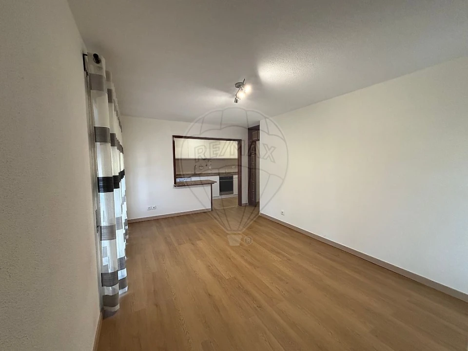 Apartamento T2 para Arrendamento em Ovar, São João, Arada e São Vicente de Pereira Jusã Foto 5
