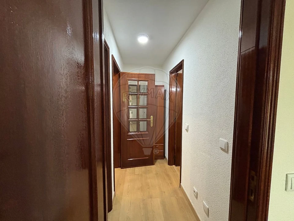Apartamento T2 para Arrendamento em Ovar, São João, Arada e São Vicente de Pereira Jusã Foto 10