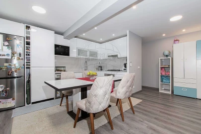 Apartamento T3 para Venda em Póvoa de Santa Iria e Forte da Casa